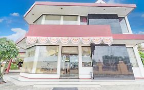 Collection O Kauman Near Stasiun Pekalongan Formerly Hotel Dian Chandar